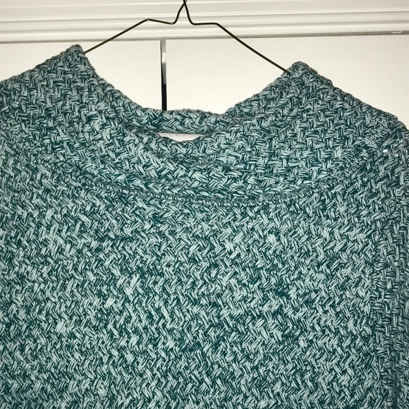 Like new Dana Buchanan Sweater - Picture 2 of 4